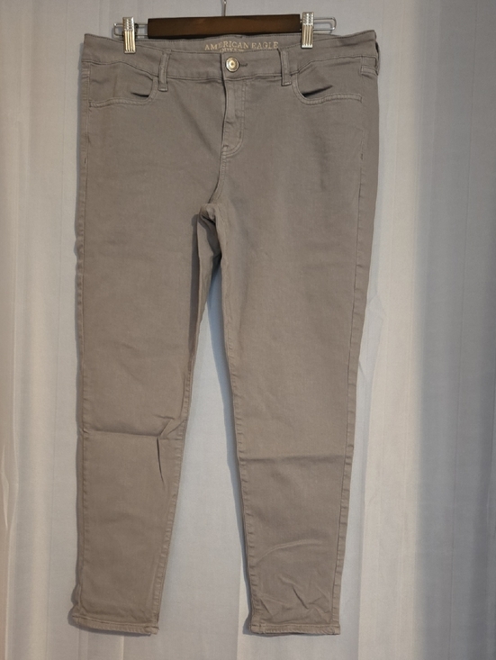 American Eagle Outfitters Denim - American Eagle Gray Low Rise Jeggings Sz 16 Short NWOT